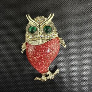 Jelly Belly Brooch Pin Owl Red Lucite Confetti Glitter Green Rhinestone Gold VTG